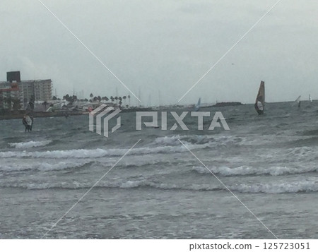 Kamakura & Enoshima Walk 2023: Rough sea in late autumn Kamakura & Enoshima Walk 2023: Rough sea in late autumn 125723051