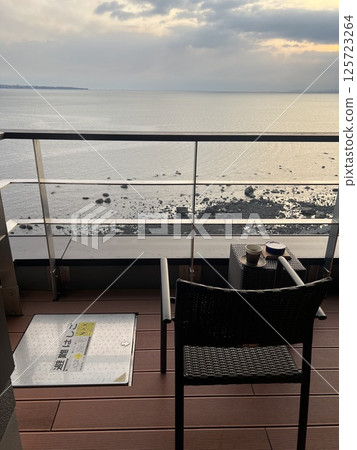 從露台可以看到大海 125723264