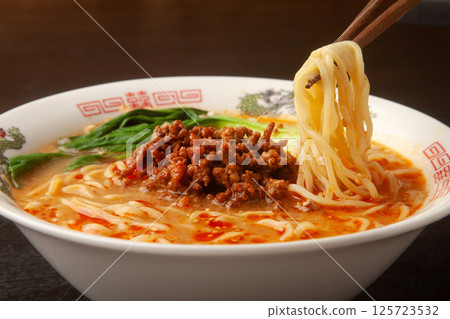 Soup noodles 125723532