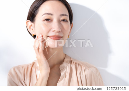 Sunshine Beauty Summer 125723915