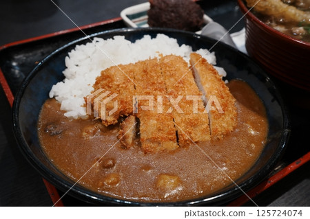 Japanese cuisine Katsu curry 125724074