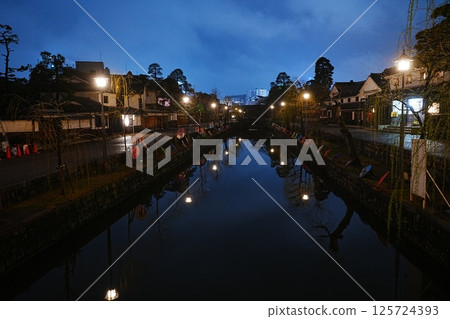 Japan Okayama Kurashiki Bikan Historical Quarter Old Town Night View 125724393