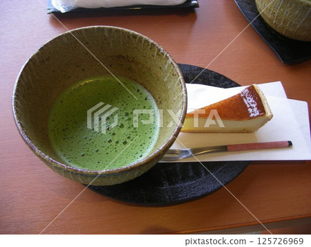 抹茶和蛋糕 125726969
