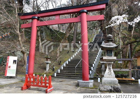 Torii gate at Tanzan Shrine, Mount Tatsuno in Yamato Torii gate at Tanzan Shrine, Mount Tatsuno in Yamato 125727216