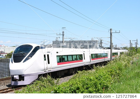 E657 series Tokiwa express train on the Joban Line heading to Shinagawa 125727864