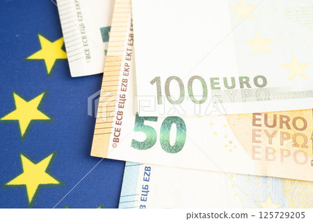 Euro banknote cash money, finance economic banking business exchange market. 125729205