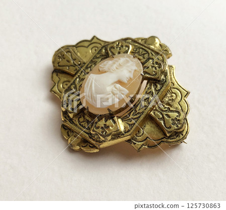 Handmade brooch for women romantic vintage design photo 125730863