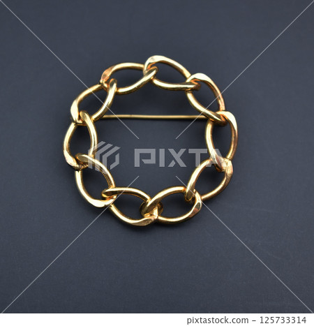 Vintage floral brooch for women isolated product shot Vintage floral brooch for women isolated product shot 125733314
