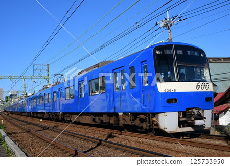 京急600系列606F藍天列車 藍色的列車和藍天 京急600系列606F藍天列車 藍色的列車和藍天 125733950