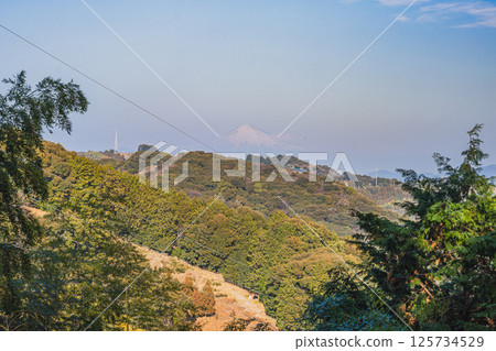 從島田市(靜岡縣)八幡富士天文台遠眺富士山 從島田市(靜岡縣)八幡富士天文台遠眺富士山 125734529