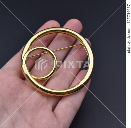 Fashion brooch vintage floral detail laid flat for women Fashion brooch vintage floral detail laid flat for women 125734687