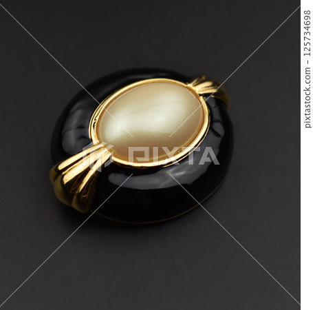 Fashion brooch floral detail product image vintage women Fashion brooch floral detail product image vintage women 125734698