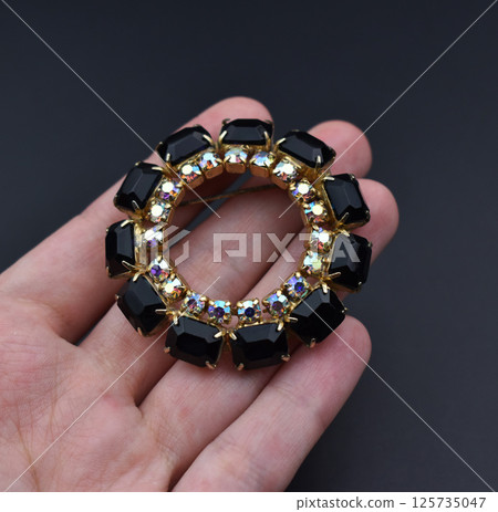 Brooch product photo floral handmade vintage fashion 125735047
