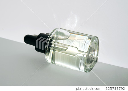 Serum extract for the face with bisabolol and squalane in the sun. Serum extract for the face with bisabolol and squalane in the sun. 125735792