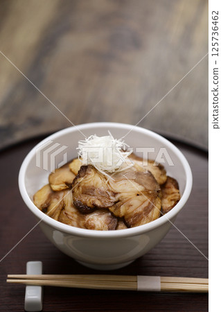 在米飯上吃飯 125736462