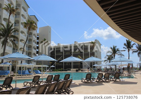 坎昆，墨西哥首屈一指的度假勝地，以其蔚藍的大海和潔白的沙灘而受到全世界人民的喜愛！全包飯店住宿 125738076