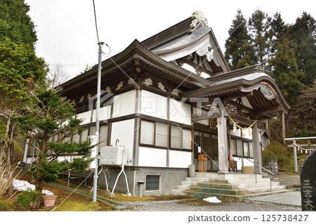 拍攝北海道函館市春天的高穗神社境內 125738427