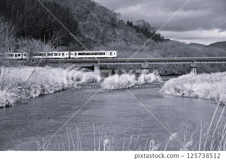 JR Kamaishi Line Sarugaishi River Bridge 125738512