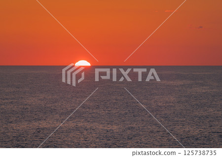 [Sunrise from the Sunflower bound for Sapporo Oarai] 125738735