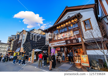 Gunma Prefecture, Kusatsu Town, Agatsuma District, Kusatsu Onsen, souvenir shop next to the Yubatake 125739684