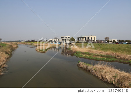 Scenery of the Gongendo Reservoir Water Gate and the Nakagawa River Scenery of the Gongendo Reservoir Water Gate and the Nakagawa River 125740348