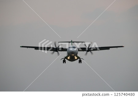 螺旋槳飛機 125740480