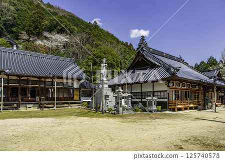 Hayashino An'yoji Temple grounds Mimasaka City, Okayama Prefecture Hayashino An'yoji Temple grounds Mimasaka City, Okayama Prefecture 125740578