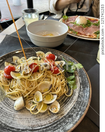 Vongole Bianco Vongole Bianco 125741283