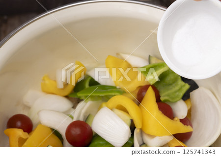 蔬菜雜燴的製作過程 125741343