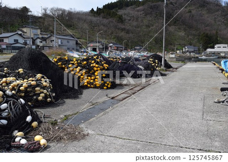 Scenery of fishing village Shonai beach, Yamagata prefecture 125745867