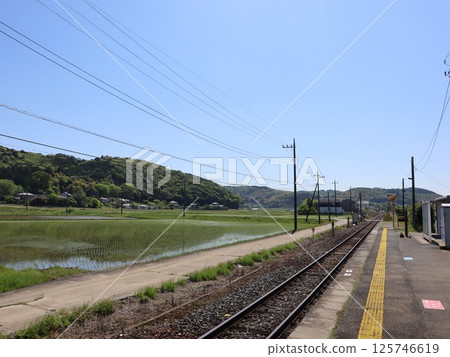 Scenery of Tawara Station on the Kururi Line Scenery of Tawara Station on the Kururi Line 125746619