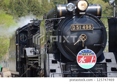 轉盤上的蒸汽機車 125747469