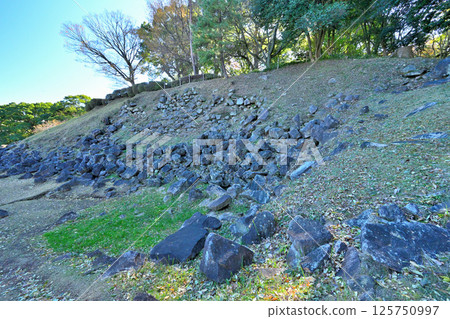 The ruins of the ruined "Ishigakiyama Ichiyajo Historical Park" built by Toyotomi Hideyoshi during the attack on Odawara Castle 125750997