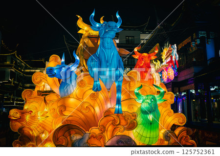 Shanghai Yuyuan Lantern Festival in the Year of the Ox Shanghai Yuyuan Lantern Festival in the Year of the Ox 125752361