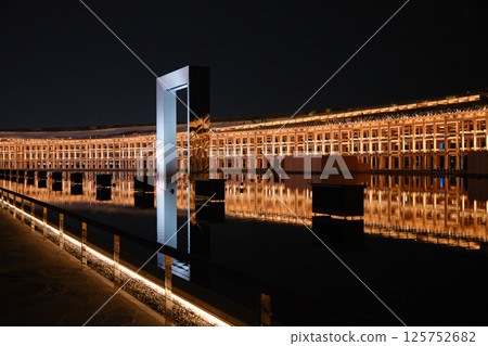 Large Roof Ring at Night 125752682