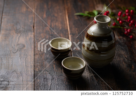 熱清酒(Tokuri 和 choko) 熱清酒(Tokuri 和 choko) 125752710