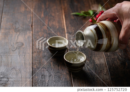 Hot sake (Tokuri and choko) 125752720