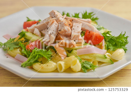 Smoked chicken macaroni salad 125753329