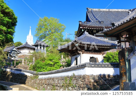 [Nagasaki Prefecture] View of temple and church (Hirado Xavier Memorial Church) 125753585