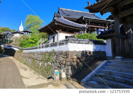 [Nagasaki Prefecture] View of temple and church (Hirado Xavier Memorial Church) 125753595