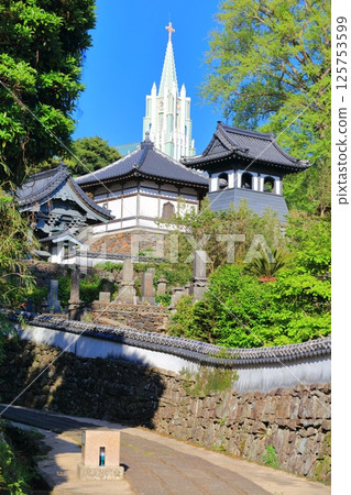 [Nagasaki Prefecture] View of temple and church (Hirado Xavier Memorial Church) 125753599