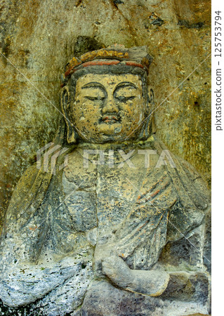 Usuki Stone Buddha Statue of Dainichi Nyorai 125753794