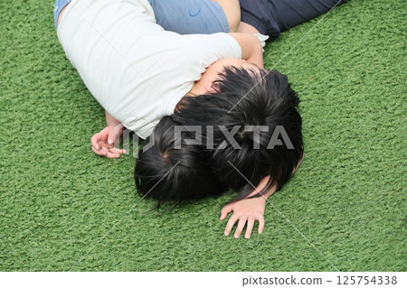 Artificial turf 125754338