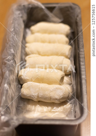 Fried cheese fingers, tequenos stuffed with white cheese 125756615