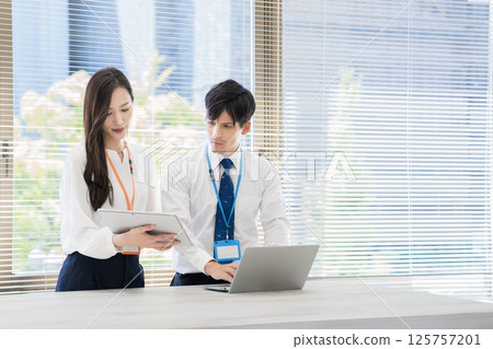 Business scene meeting Business scene meeting 125757201