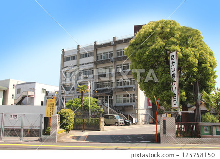 大阪府警察高槻警察局大樓外觀 125758150