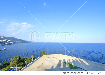 從靜岡縣熱海市愛城岬眺望的熱海風景 從靜岡縣熱海市愛城岬眺望的熱海風景 125758578