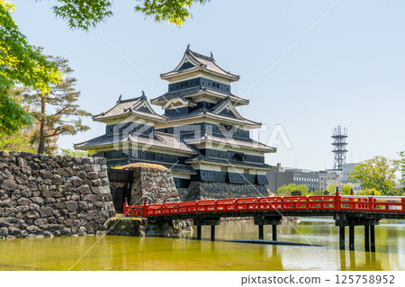Matsumoto Castle and Red Bridge 125758952