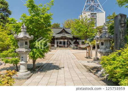 Four pillar shrine 125758959