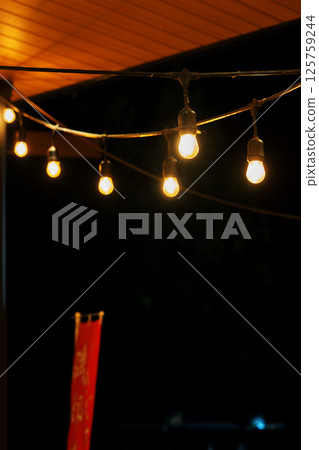 冬日燈光 125759244